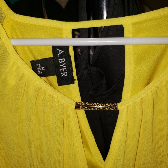 Blouse - Picture 2 of 3